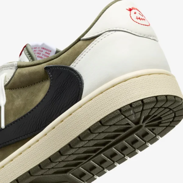 Jordan 1 Retro Low OG SP 'Travis Scott Medium Olive' – Bild 6