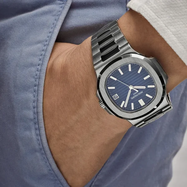 Patek Philippe Nautilus 5811/1G-001 White Gold Blue Dial – Bild 3